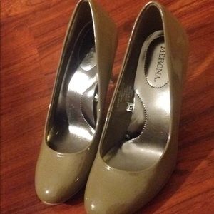 Merona Heels, size 6!
